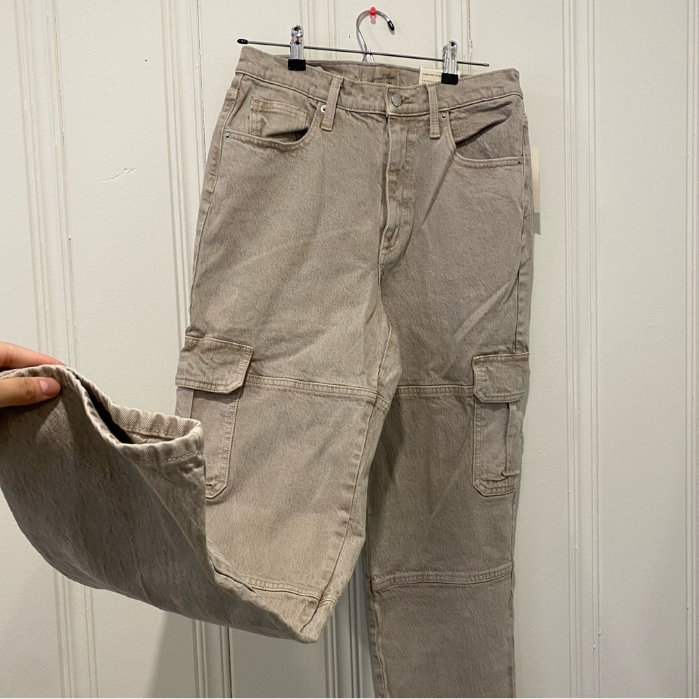 Cargo pants beige relaxed straight
